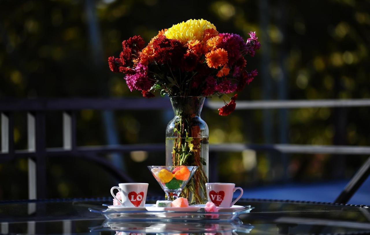 Coral Boutique Hotel Tbilisi Bagian luar foto